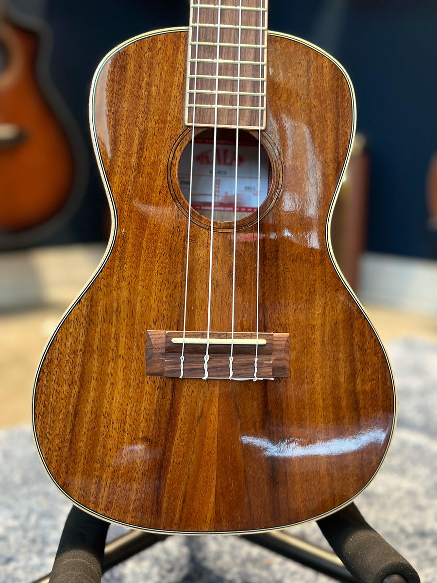 Kala KAKCG Hawaiian Koa Concert Ukulele (Manufacturers Refurbished/Us